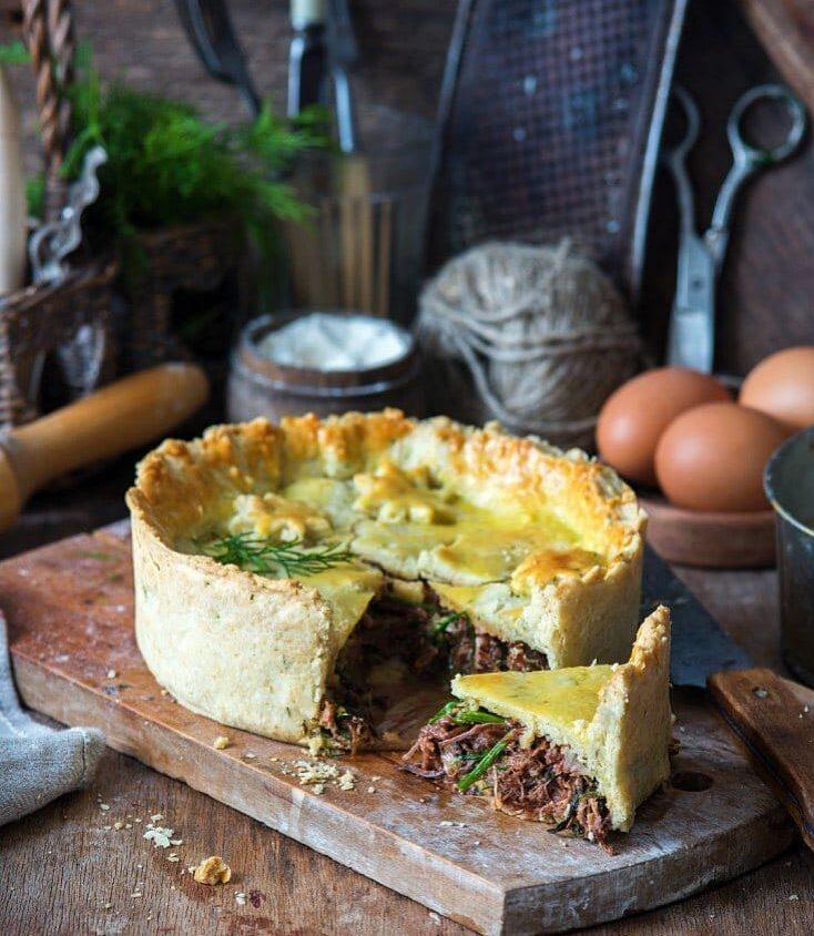 Shortcrust pastry with slow cooked beef